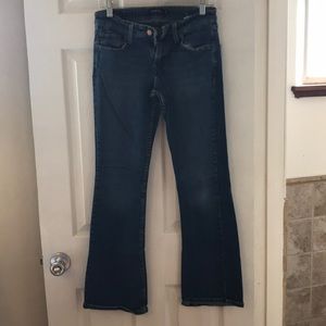 Levi’s 518 jeans